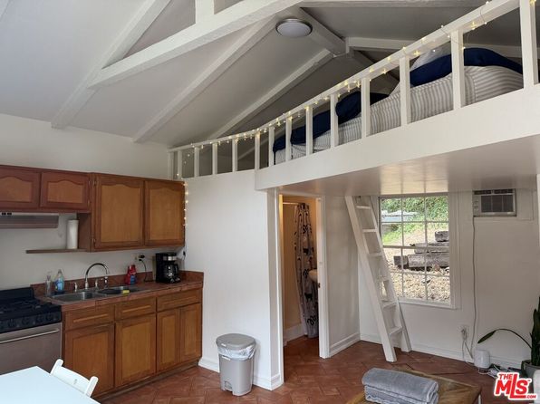 360 N Topanga Canyon Blvd #2