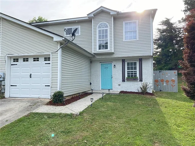 Soapstone Ct — Photo 19