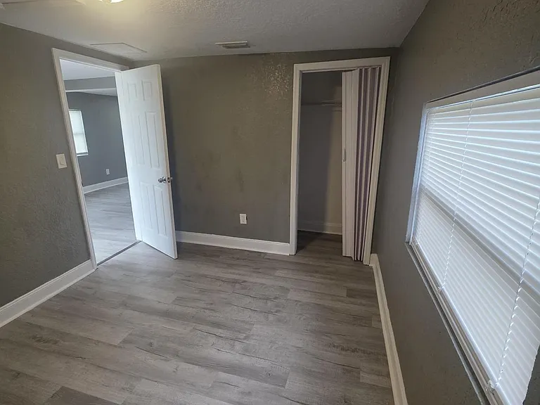 326 Idaho Ave — Photo 7