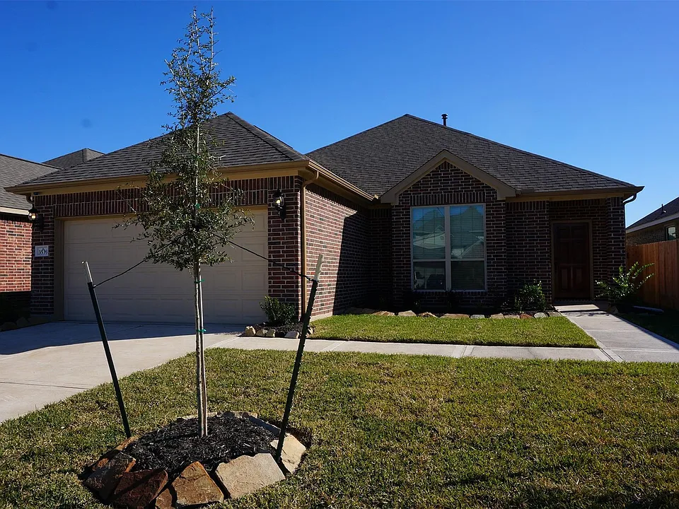 3539 Christopher Dr