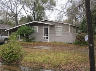 60 Chieftain Way, Chickasaw, AL 36611