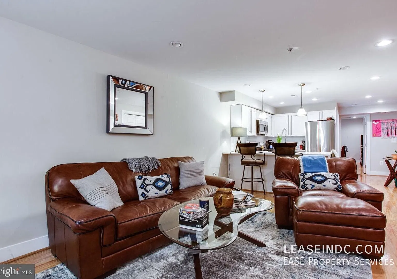 1 bed, 830 sqft, $2,045 — Photo 4