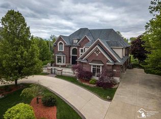 1055 Abbey Rd, Monroe, MI 48161