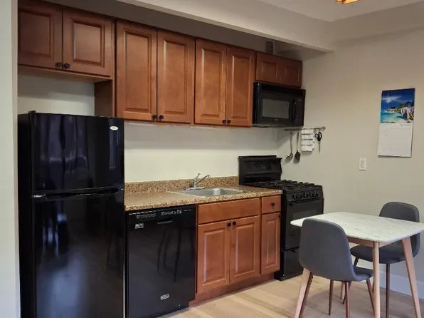 233 East 86th Street image 4 of 11