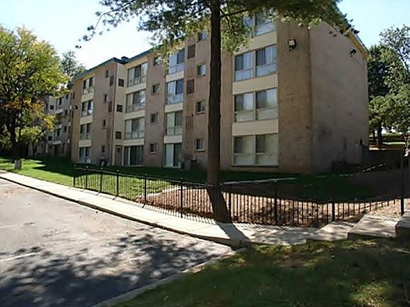 2nd image of 5284 Marlboro Pike APT 303