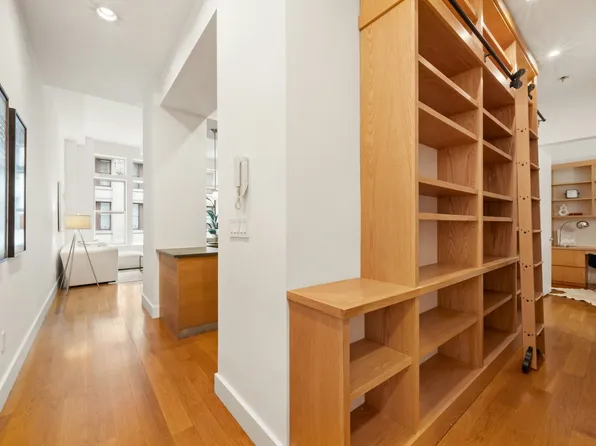49 East 21st Street 2B image 9 of 9