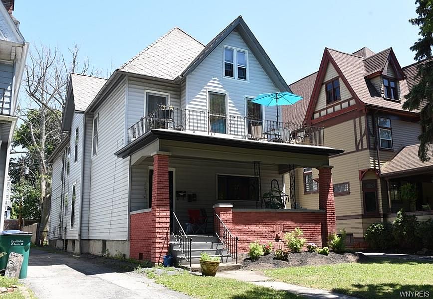 1st image of 205 Richmond Ave