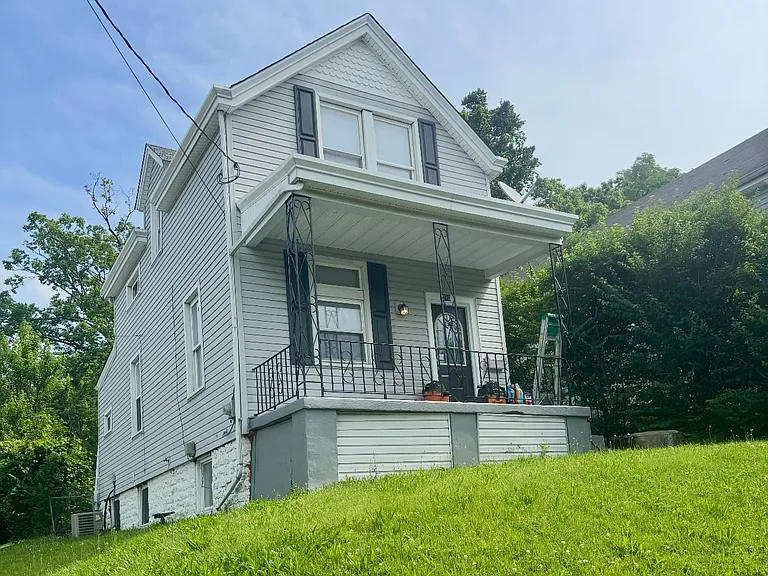 3270 Dickinson Rd — Photo 1