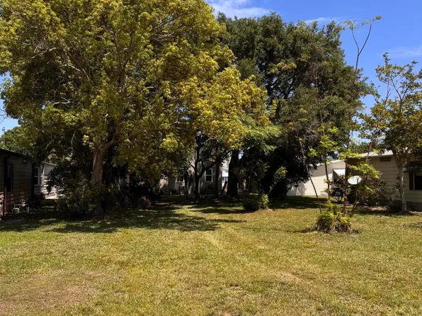 353 Marlin Cir, Barefoot Bay, FL 32976