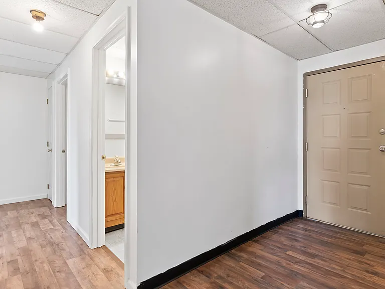 270 W 2nd St #270 — Photo 5