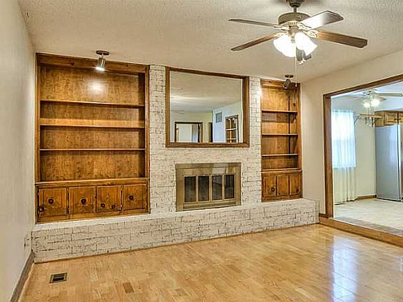 4th image of 905 Cherrywood Ln