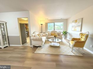 19425 Brassie Pl APT 303, Gaithersburg, MD 20886