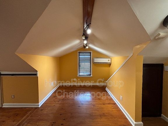 3rd image of 503 Central Dr Unit C