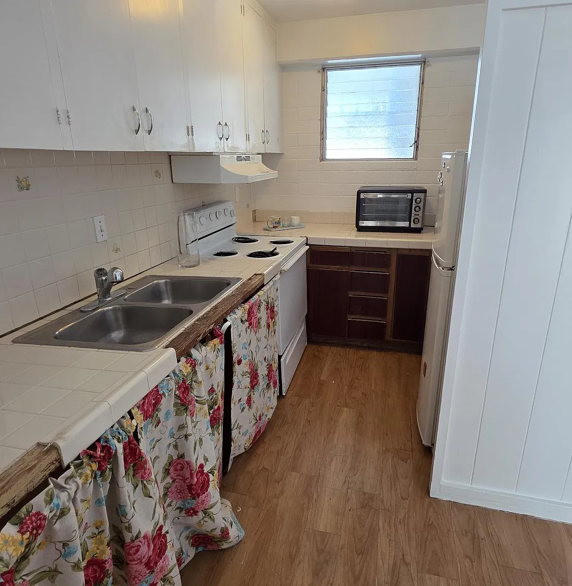 NAH41406 - 410 Nahua Street Apt 406 - Apt 406 — Photo 3
