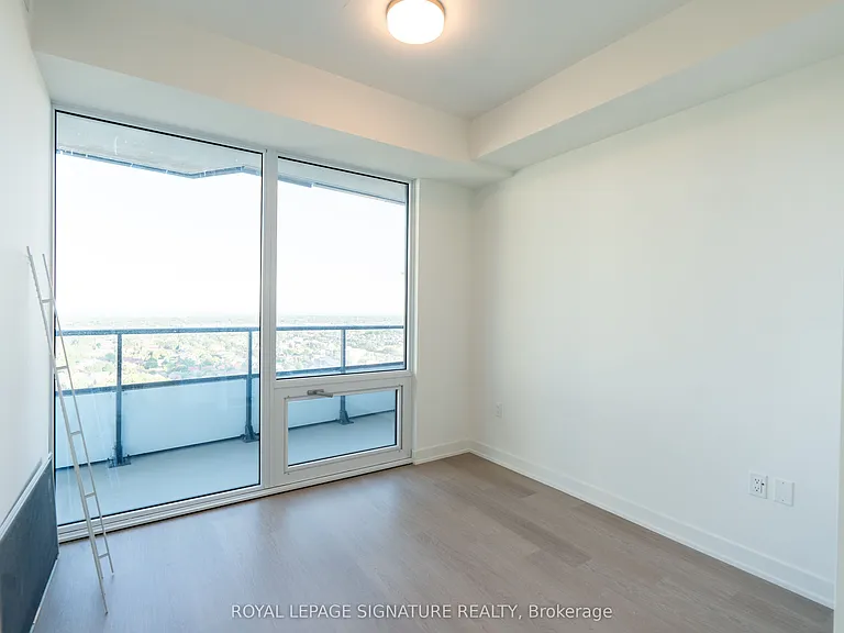 448 Burnhamthorpe Rd W #1807 — Photo 13
