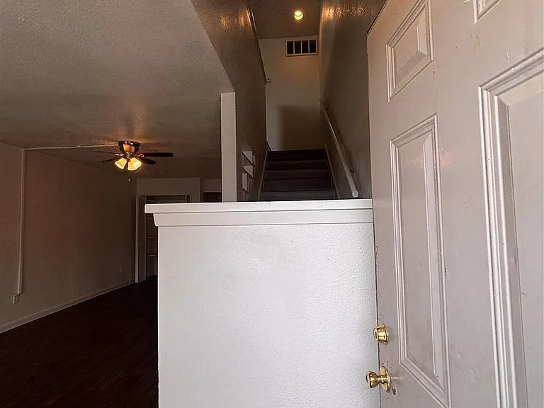 2110 Wilcrest Dr #123 — Photo 4