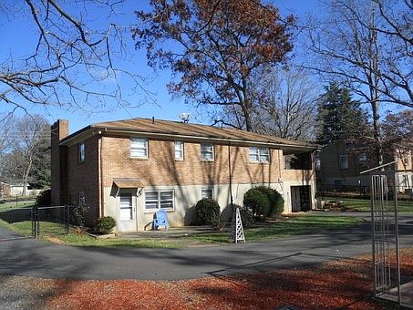 2nd image of 354 Hilltop Dr