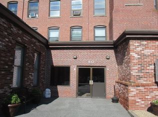 80 Foster St APT 307, Peabody, MA 01960
