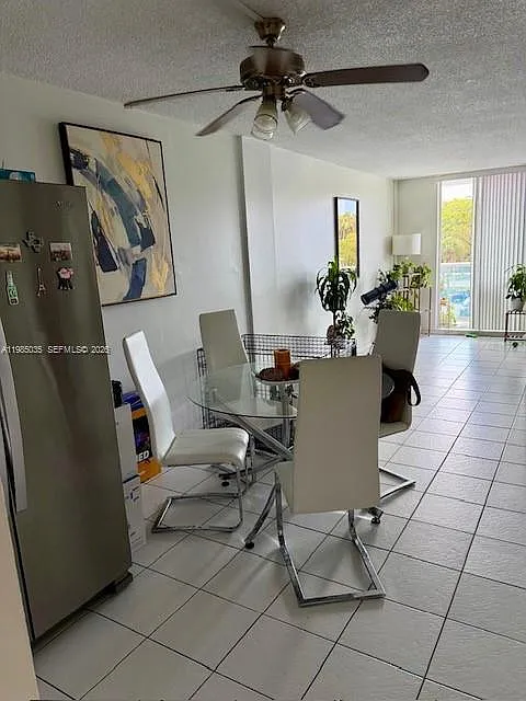 Stratford House Condo — Photo 4