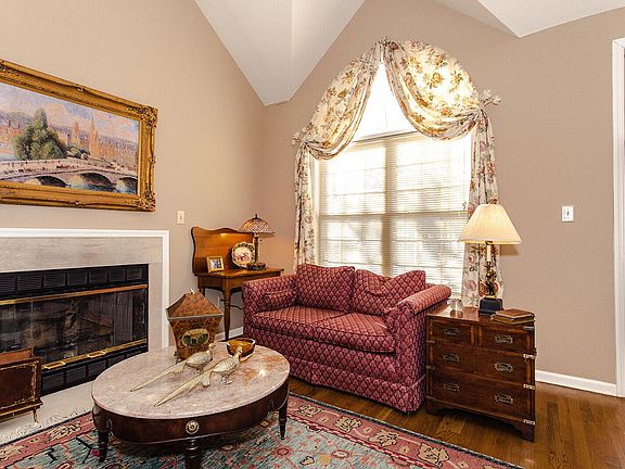 4th image of 3669 Green Park Ct