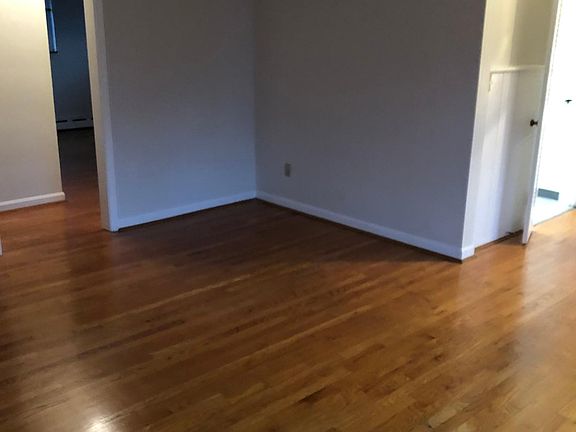 5th image of 1078 Delta Ave APT 4