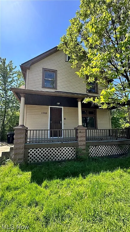 13310 Durkee Ave photo 1