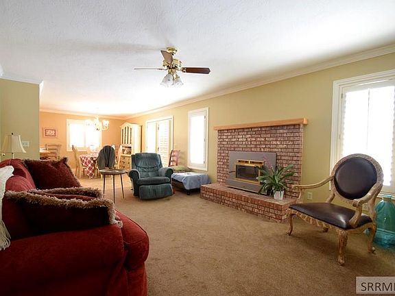 3rd image of 252 Springwood Ln