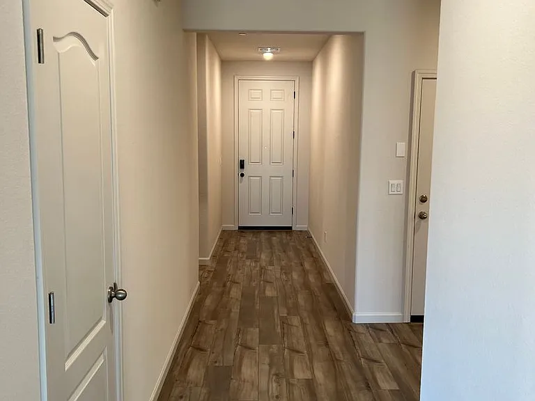 407 Cardini Ct — Photo 10