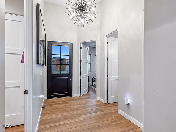 5th image of 8017 Corte De Las Colinas