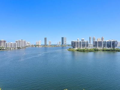 3300 NE 188th St #UPH15, Aventura, FL, 33180
