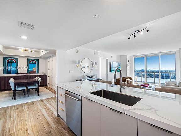 4th image of 50 Biscayne Blvd APT 2706