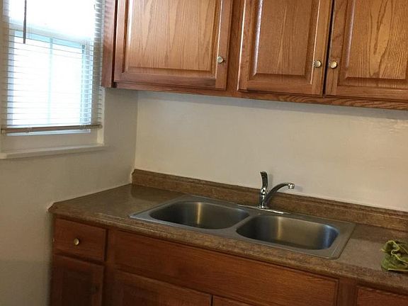 5th image of 5852 Elmo Dr