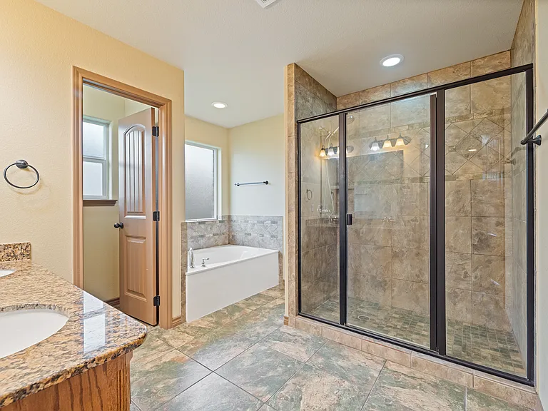 700 Cosper Creek Dr — Photo 13