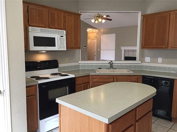 3rd image of 327 Wheatridge Ave