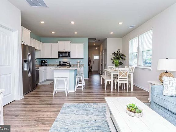 4th image of 35026 Sunfish Ln