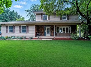 8815 Windy Hill Ct, Hobart, IN 46342
