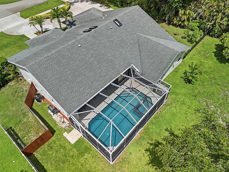 15600 Rolling Meadows Cir — Photo 45