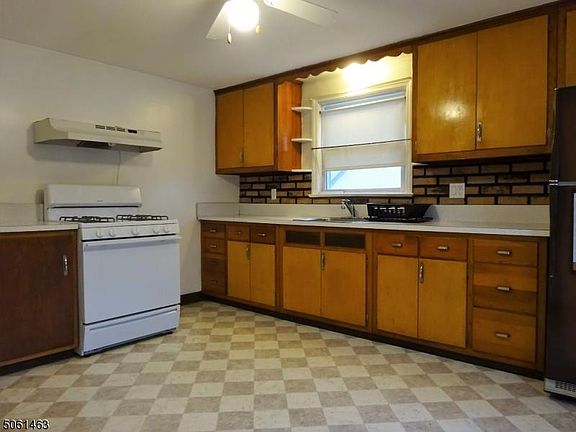 4th image of 512 Washington Ave Floor 2