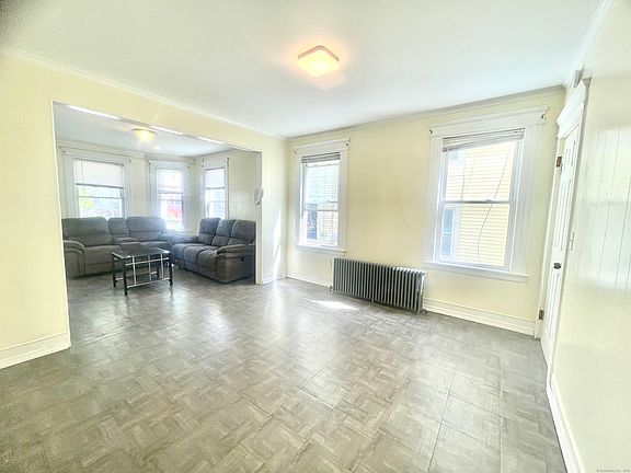 4th image of 68 Englewood Ave Floor 1