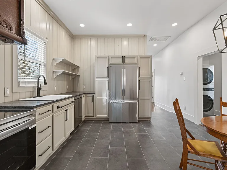 400 Cansler Ave — Photo 8