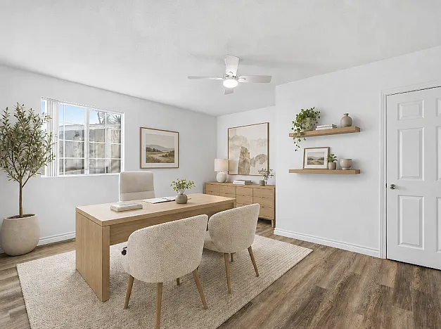 2084 N Palm Ave — Photo 17