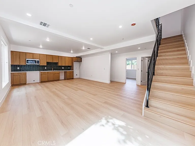 1065 S Corning St #C — Photo 8