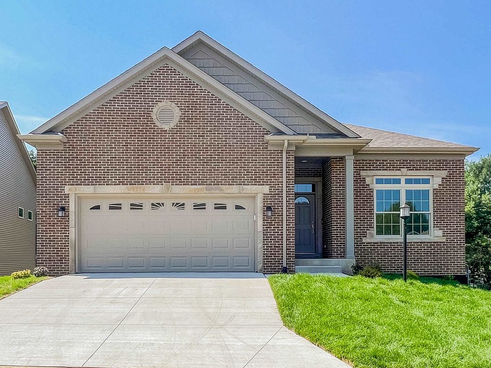 1st image of 52063 Cloverleaf Dr W