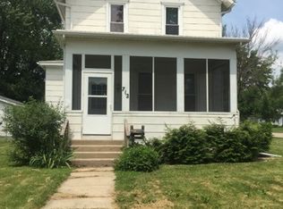 712 E 13th St, Sterling, IL 61081