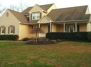 26 Spring Hill Ln, Perkasie, PA 18944