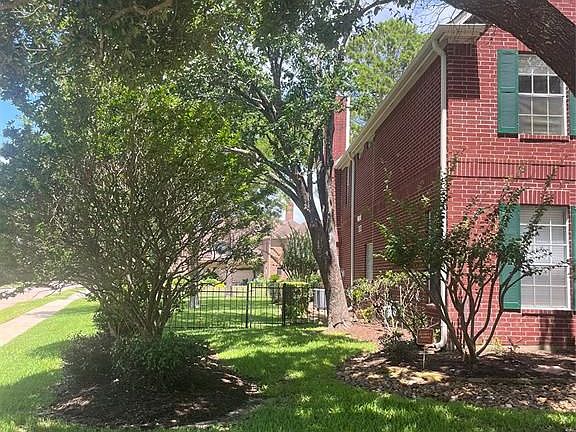 4th image of 3034 Bentgrass Dr