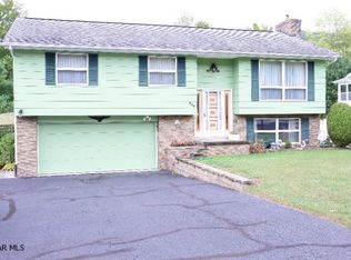339 Windvale Dr, Duncansville, PA 16635