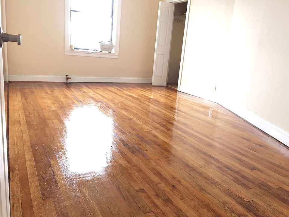2nd image of 9301 3rd Ave