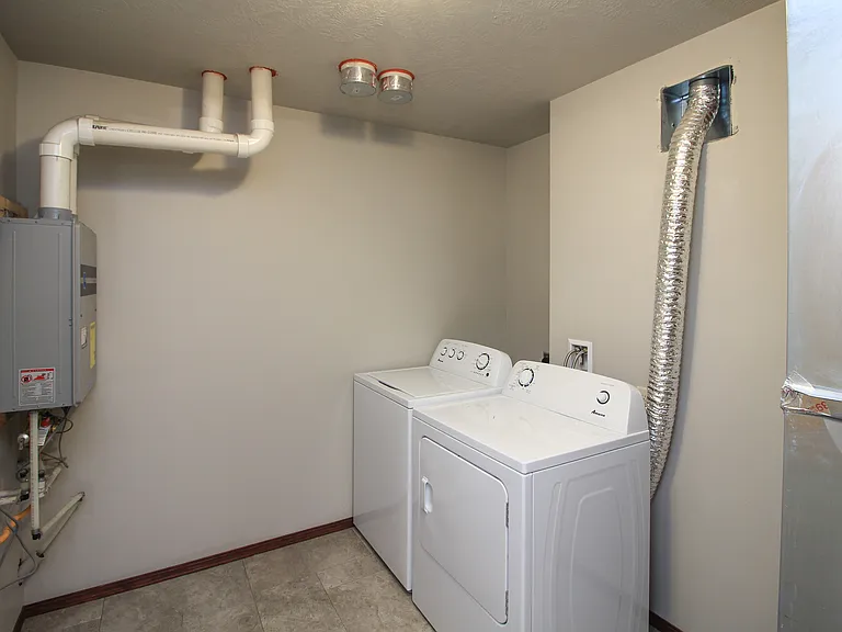 281 Vernon Dr #4 — Photo 15