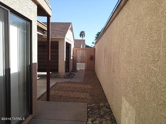 3rd image of 2496 N Palo Santo Dr